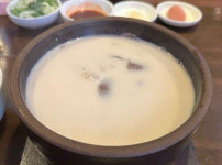 부산에서 판다는 22000원 곰탕