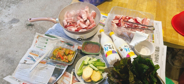 밭일하고 먹는 마당 삼겹살~