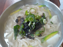 칼국수 드세요
