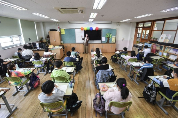 늦게라도 배우면 늦지 않았다   71세 할머니, 초등학교 입학