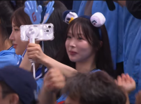 6월22일 삼성 vs 롯데 7회 경기중 중계화면에 나온 부산존예녀!!!!!!!!!!!!!!