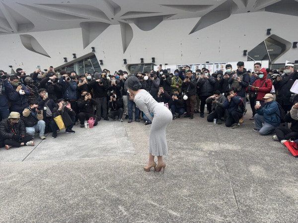 대만 동탄 미시룩 코스플레이어 인기