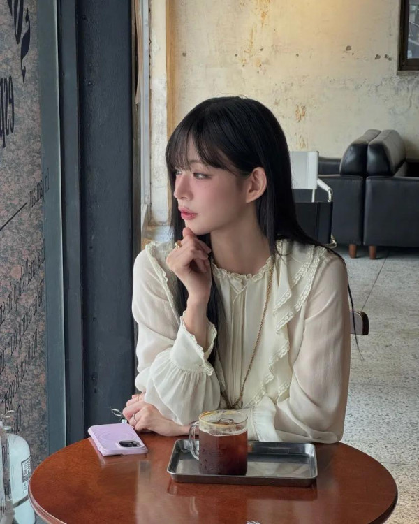 프로미스나인에서 채영이가 젤 이쁨