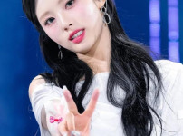 아직 자기는 좀 아쉽고 그렇다고 더걸자니 무섭고