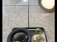 동생한테 카페사진을 보여줬다