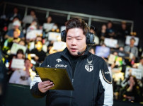 젠지 김정수 감독 7월 강행군 이겨내고 우승까지 간다