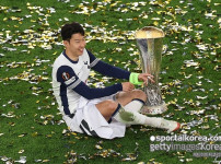 &#039;&#039;TRUE LEGEND&#039;&#039; 다 연막이었나, 손흥민, 결국 돈 때문에 잔류 유력 유력 기자 폭로 &#039;&#039;조항 존재, 투어 후 이적 불가피&#039;&#039;