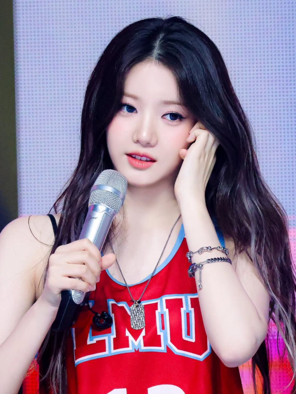 베이비몬스터 로라