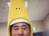저녁 일찍 먹었더니 벌써부터 배고프네 