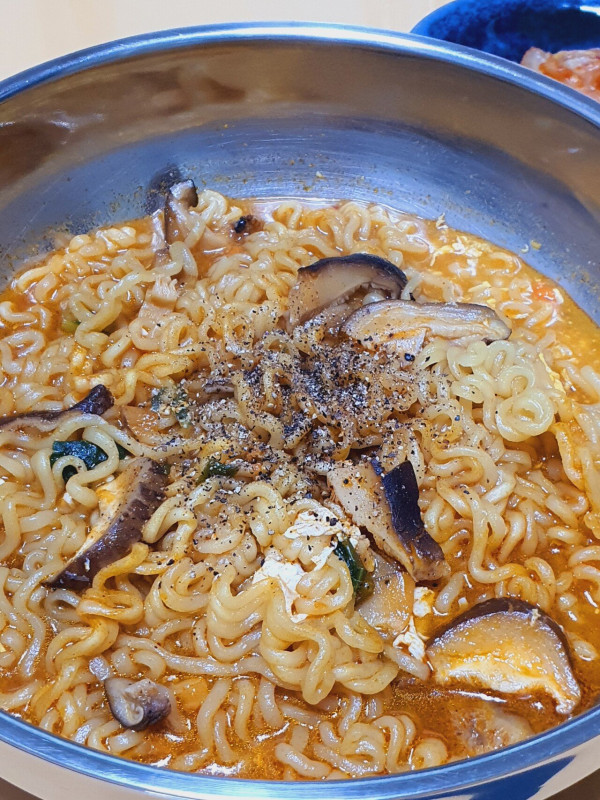 라면이랑 페리카나 앙념치킨