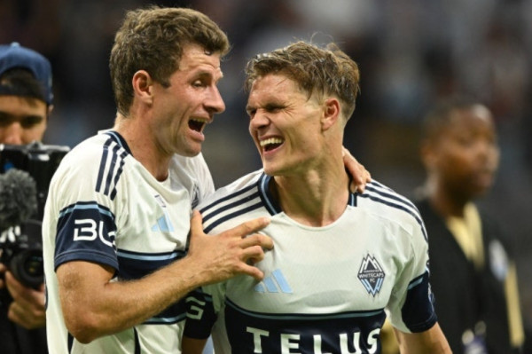 흥민아 형도 MLS 데뷔했다 독일 레전드 뮐러 밴쿠버 데뷔전 30여분 활약 공격포인트 없어