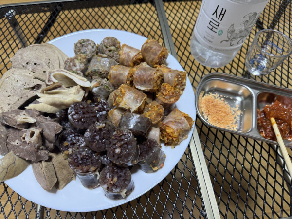 순대트럭 8천원어치
