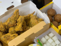 BHC에서 인기없는데 단종 못시키는 메뉴
