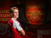 아르테타 외데고르는 소리칠 필요 없는 리더