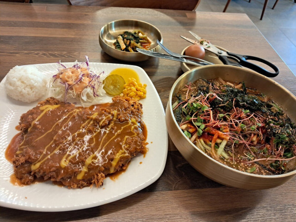 어제먹은 막국수랑 돈까스