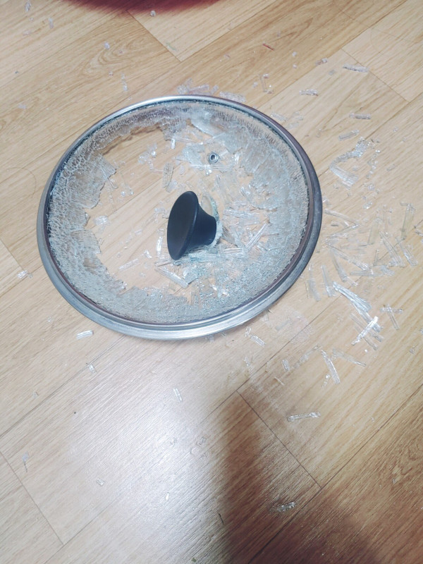 냄비뚜껑 어떻게 치우냐ㅠㅠㅠㅠㅠㅠㅠ