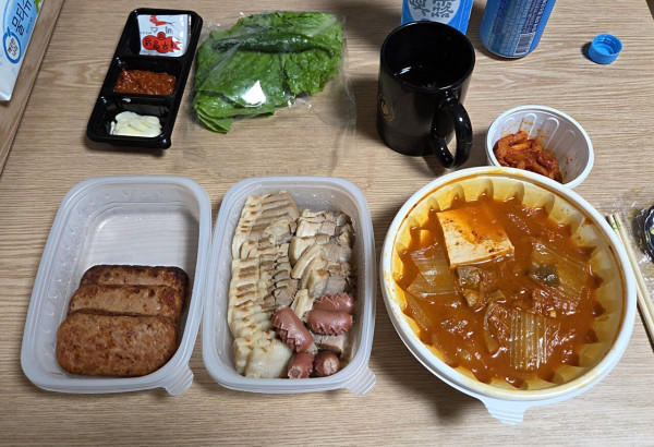 배달 보쌈에 혼술