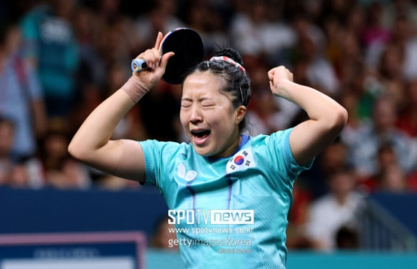 신유빈 중국 심장에서 기적의 역전 드라마 쓰다 한국 여자탁구 최초 WTT 그랜드 스매시 4강 진출