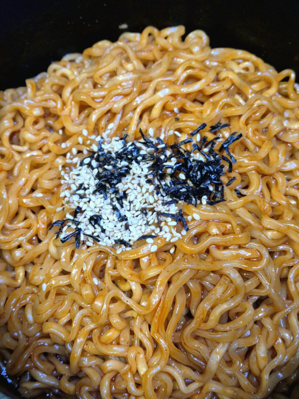 오랜만에 불닭볶음면입니다
