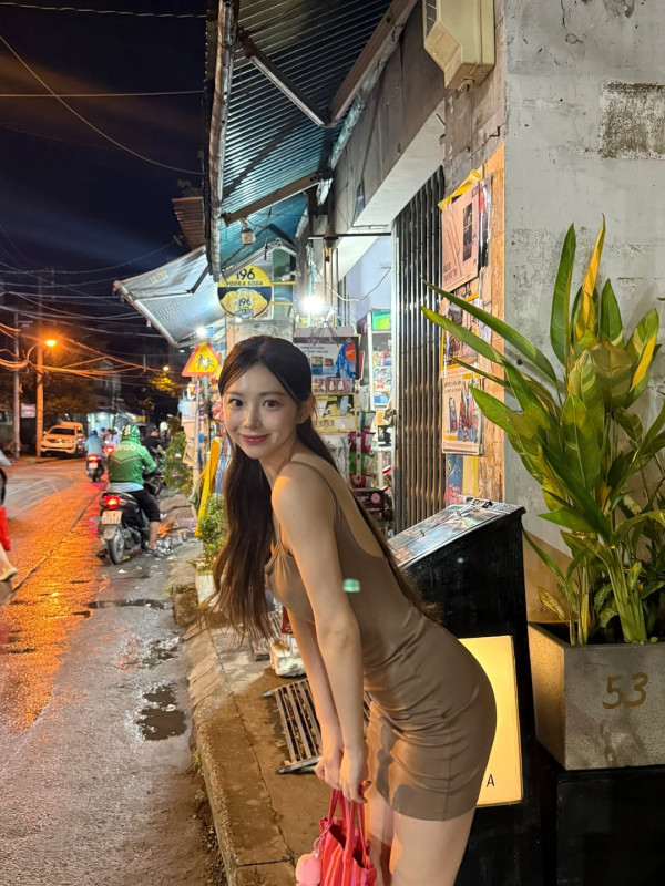 호치민에 간 치어리더 김나연, 오늘자 인스타 업데이트