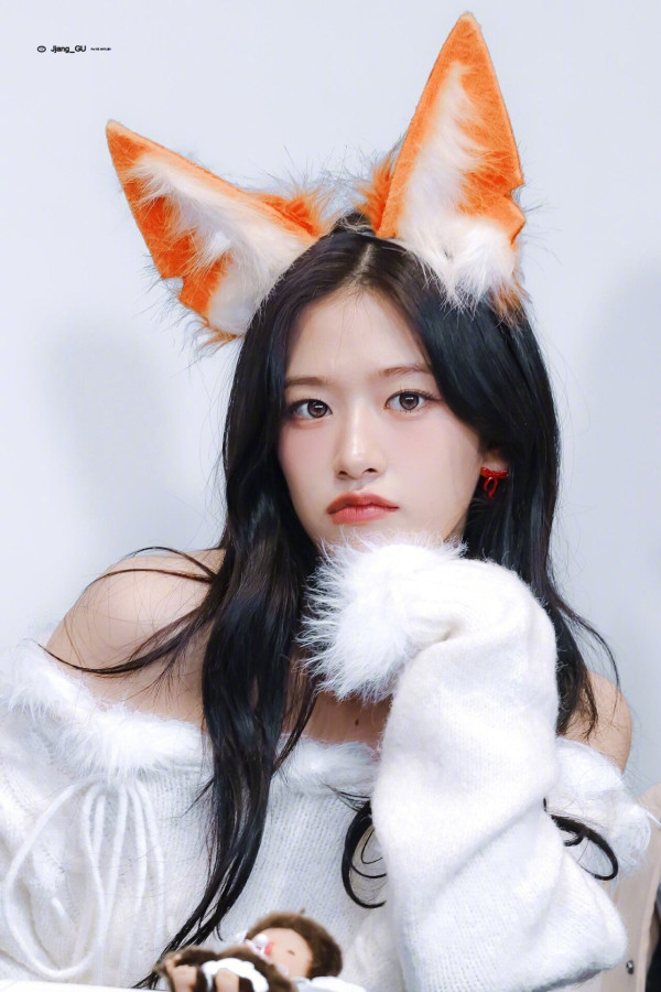 장원영, 안유진 주토피아 코스프레