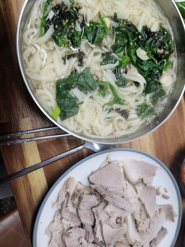 메뉴 두개 가격이 만원