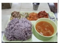 밥 많이 먹는다고 혼난 회사원