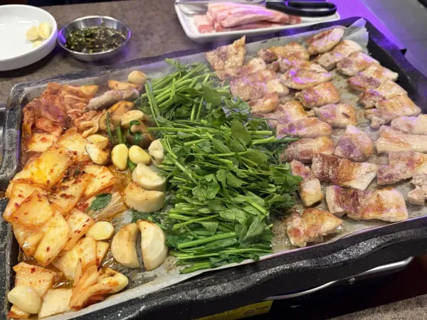 요즘 빠진 미나리 삼겹살
