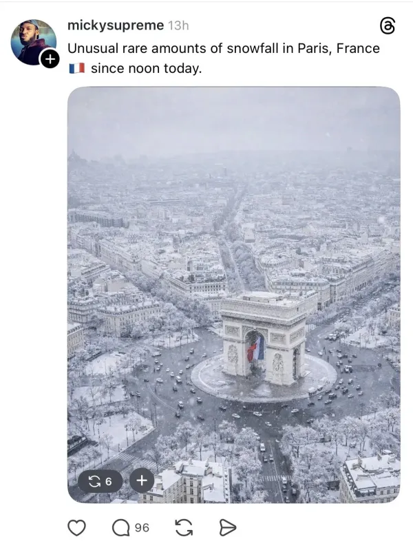 폭설에 뒤덮인 파리 개선문과 도심 풍경