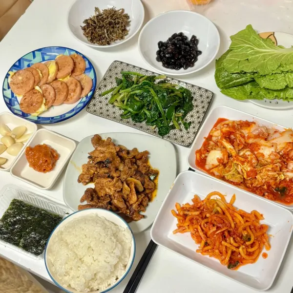 한식 집밥 차려주는 중국여친