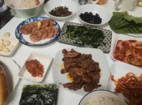 한식 집밥 차려주는 중국여친