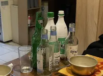 금요일 오후 세 시, 전집에서 시작한 낮술