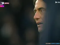 버저비터 맞은 토트넘 감독 표정..