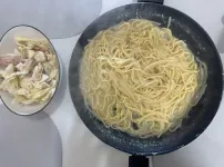 늦은 점심 먹어요