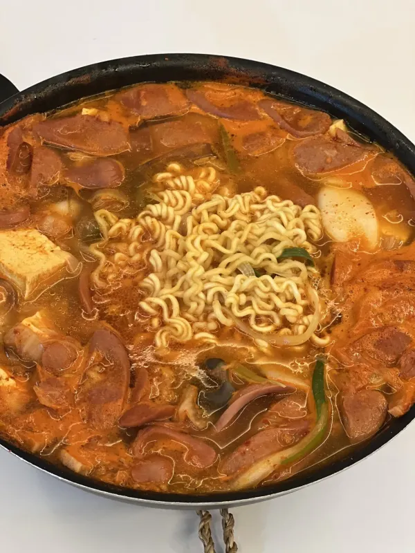 땅스 부대찌개