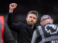 47경기 3승 vs 3경기 3승
