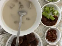 도가니탕 국물 지린다