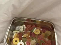 젤리 얼먹
