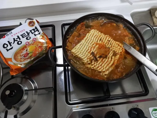 새벽에 못참고 저질렀다..