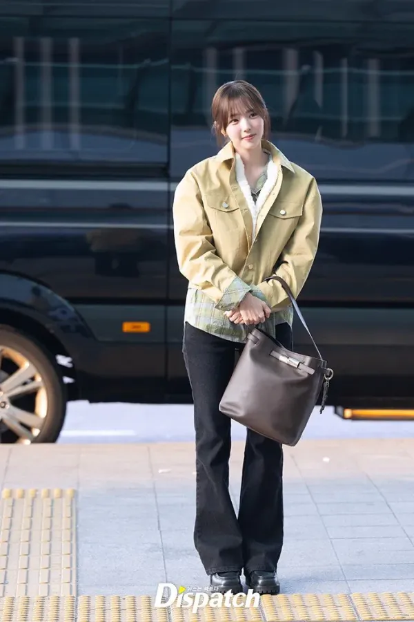 오늘 화보 촬영차 출국한 채수빈