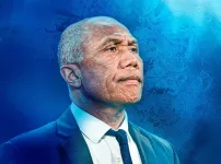 파리 FC 앙투안 콩부아레 감독 선임