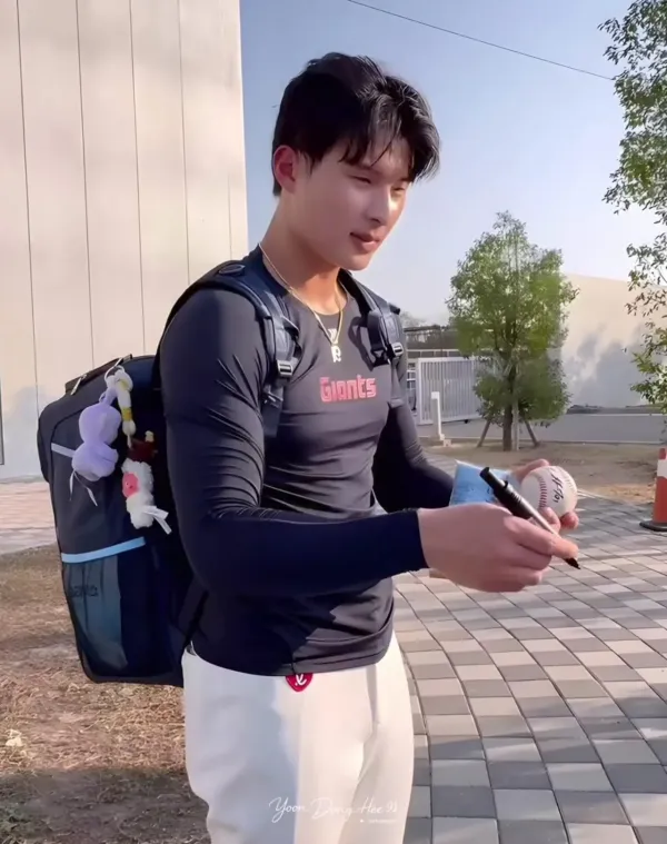 와 윤동희 피지컬