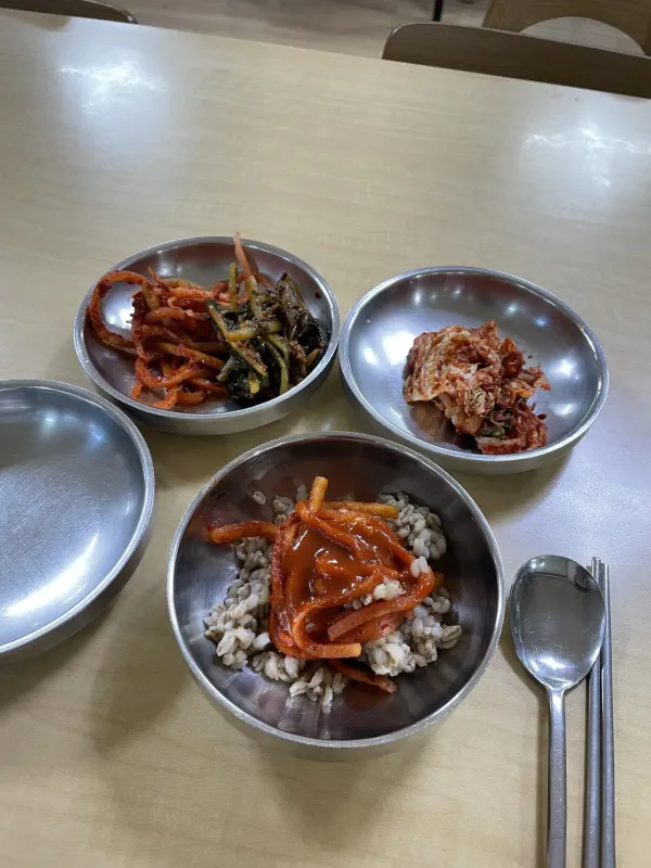 만원 닭반마리칼국수로 첫끼