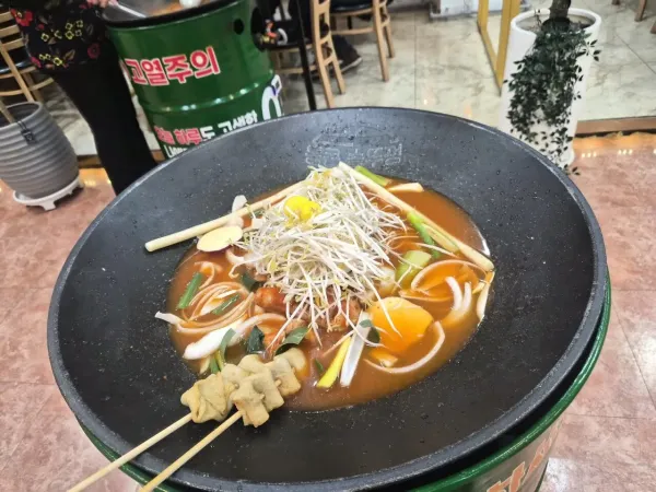 솥뚜껑 닭볶음탕 후기