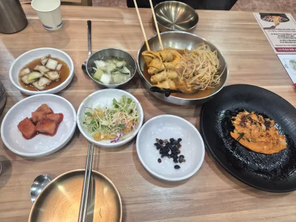 솥뚜껑 닭볶음탕 후기