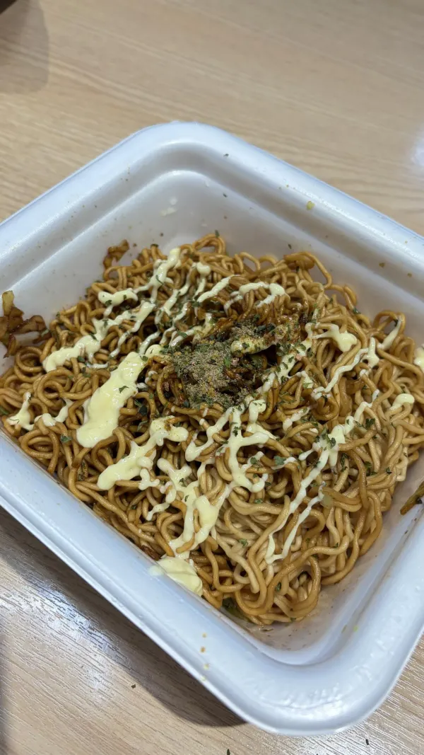 야심한밤에 일본 야끼소바라면