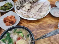 부산 돼지국밥과 수육