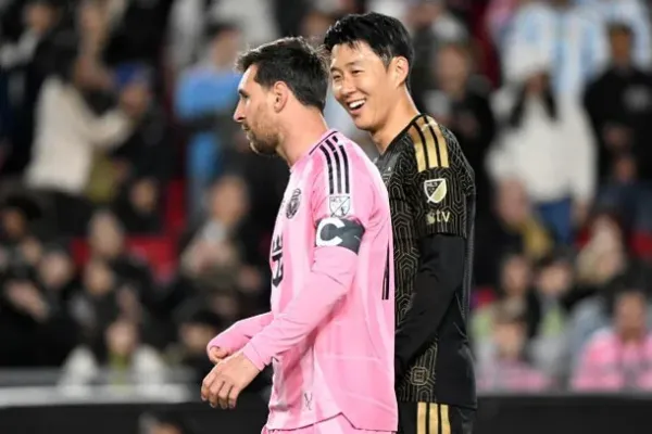 그래서 너가 우리형보다 축구 잘하냐고 ㅋㅋㅋㅋ