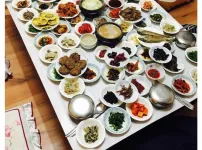 하루에 4팀만 받는다는 식당의 한상차림