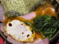 이에케 라멘을 먹었습니다